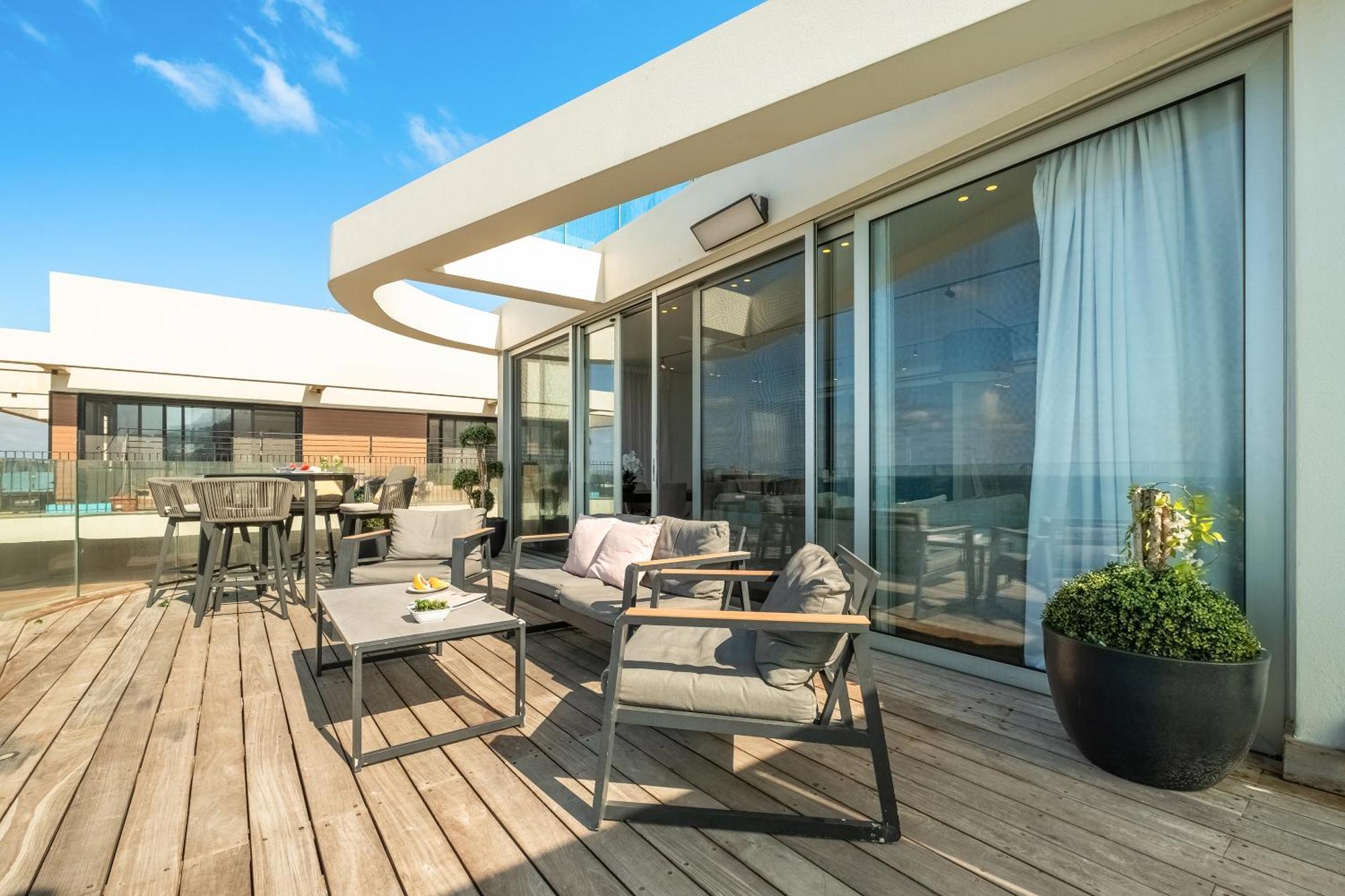 Penthouse 3Br + Roof Top + Parking - On The Beach Hayfa Dış mekan fotoğraf