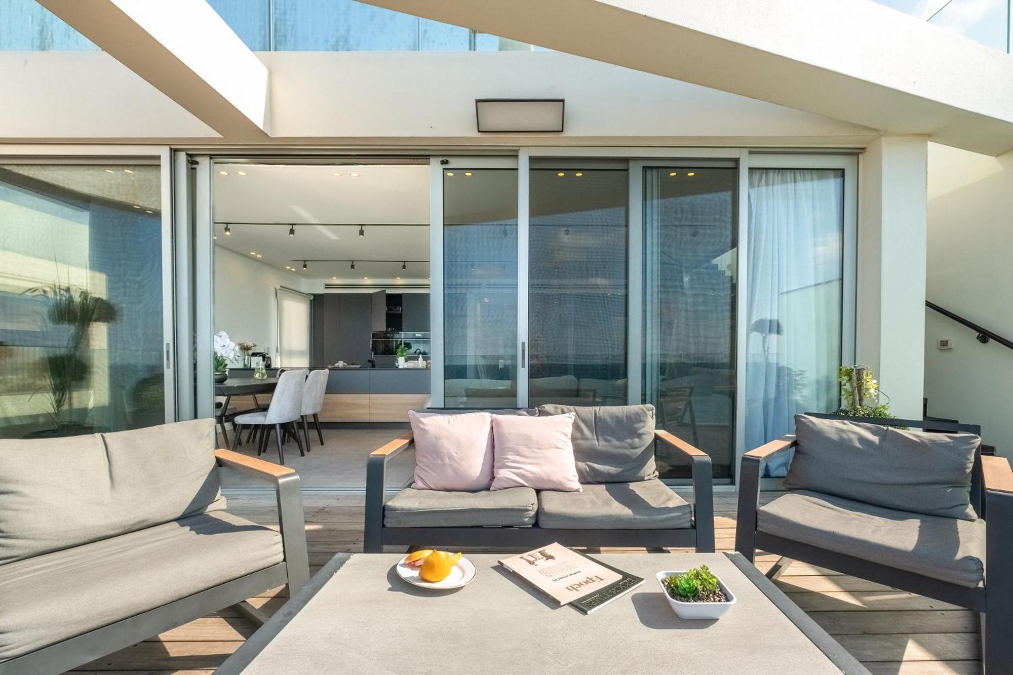 Penthouse 3Br + Roof Top + Parking - On The Beach Hayfa Dış mekan fotoğraf